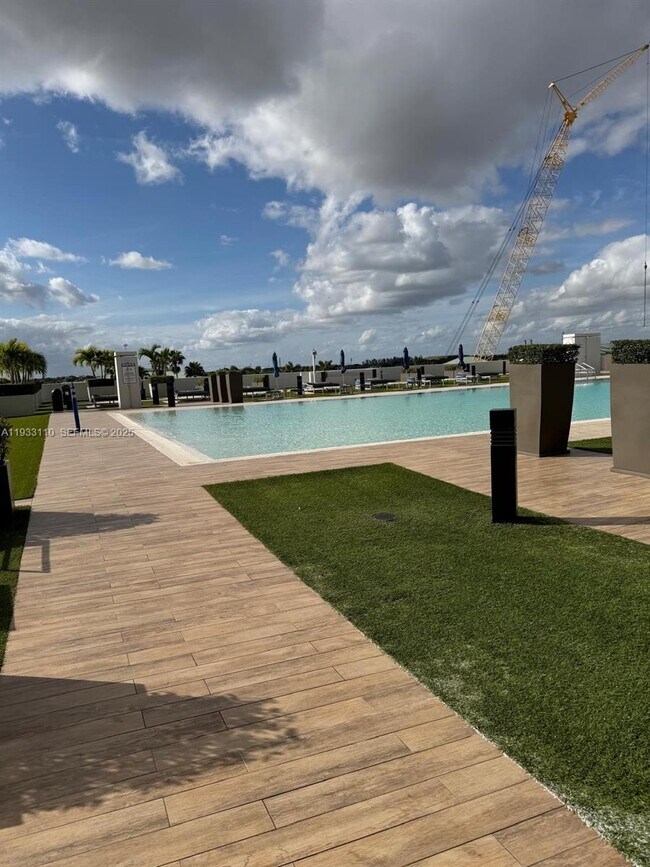 Building Photo - 5300 Paseo Blvd