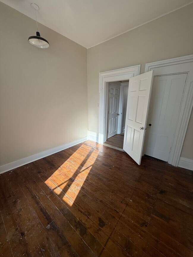 Building Photo - 32 W High St