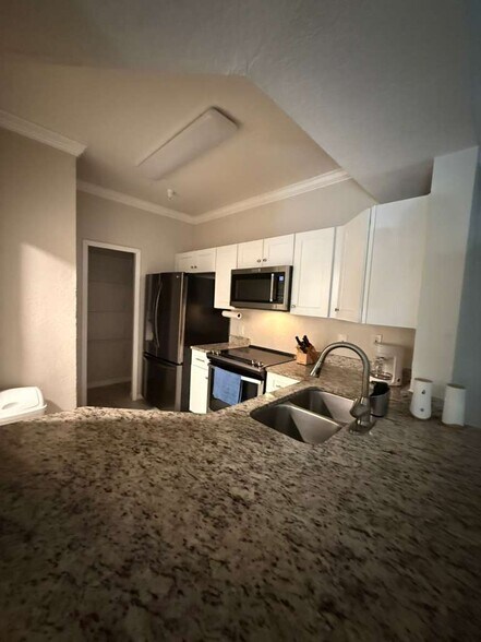 Building Photo - 5526 Pga Blvd