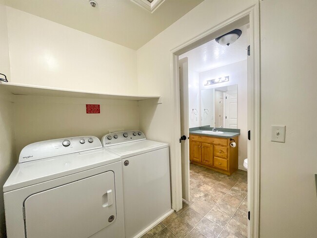 Building Photo - 8212 N Cedar Springs Rd