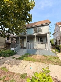 Building Photo - 909 N 3rd St