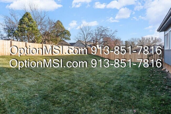 Building Photo - Welcome home to this charming two-story in South Woods subdivision