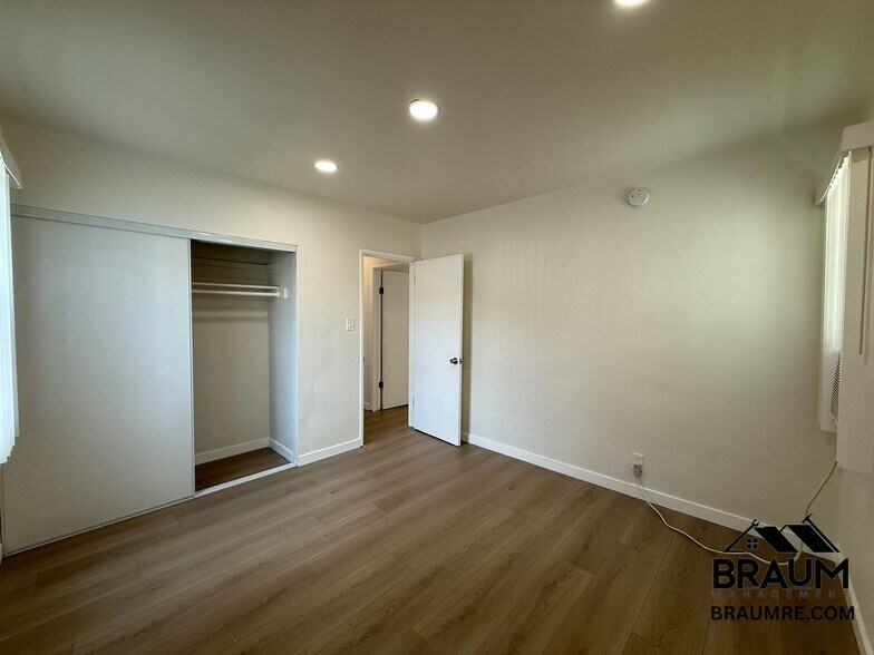 Building Photo - 7339 Woodman Ave