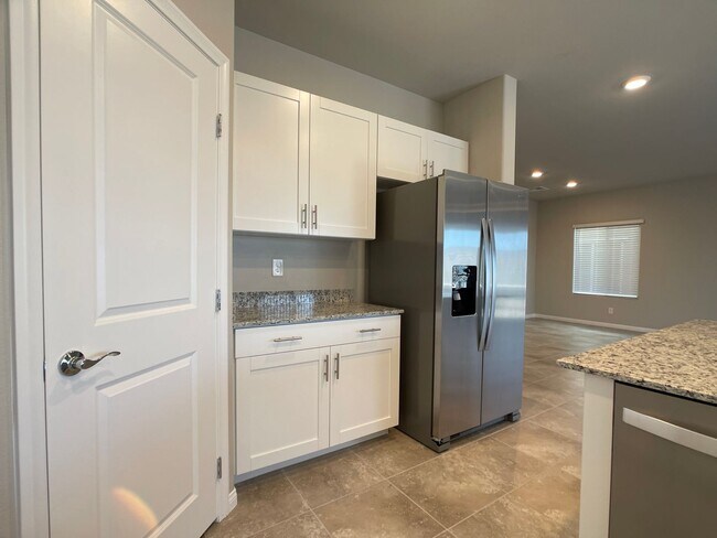 Building Photo - Brand New, Never Lived in House, located in the Southwest!