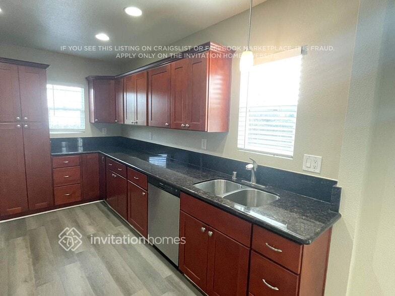 Building Photo - 7116 Linda Vista Dr