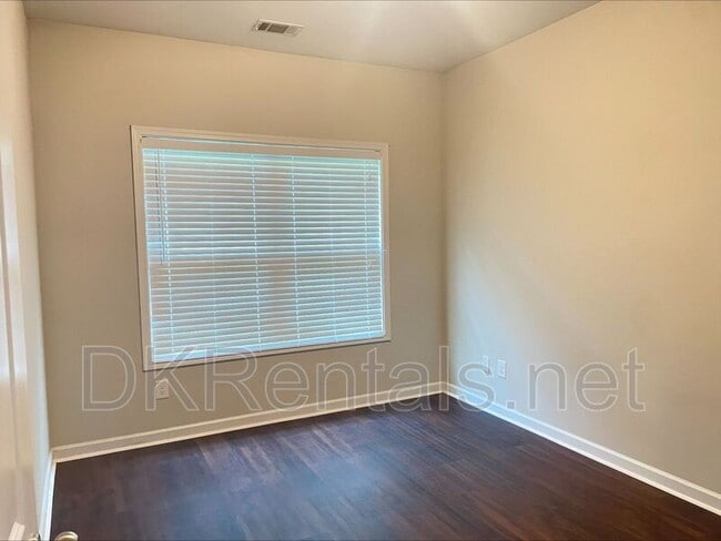 Building Photo - 1731 Brookside Lay Cir