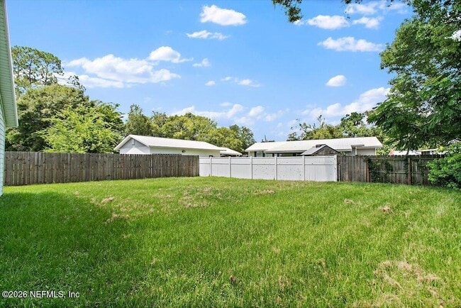 Building Photo - 402 El Rey Ave