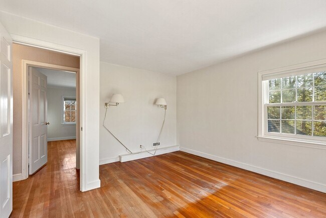 Building Photo - 68 Westgate