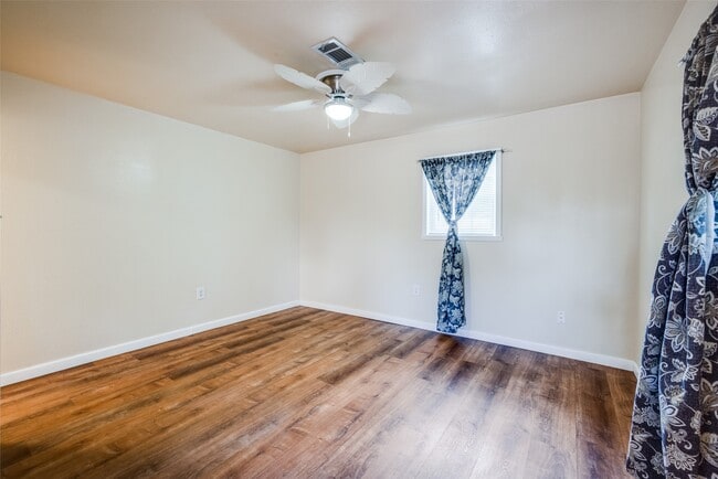 Building Photo - 1200 W Phillips St