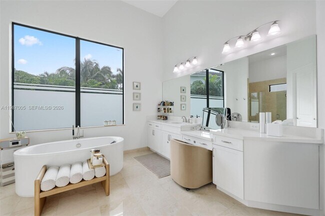 Building Photo - 2751 NW 70th Blvd