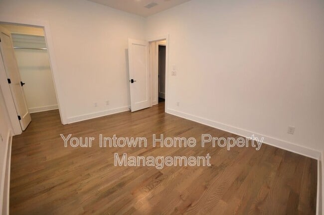 Building Photo - 550 N Highland Ave NE