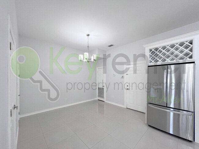 Building Photo - Beautiful 4B/2.5B Home in Mcallen