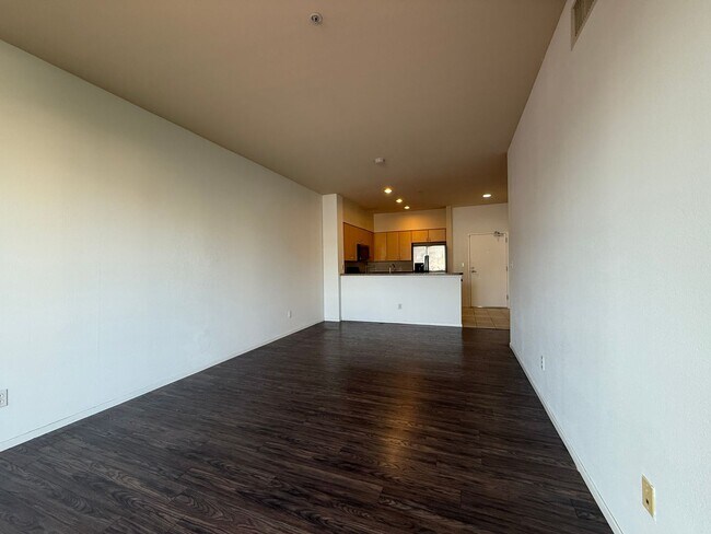 Building Photo - Downtown Condo in the Heart of San Diego!