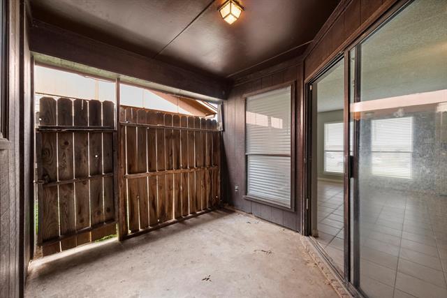 Building Photo - 3415 S Meadow Dr