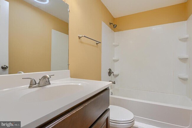 Building Photo - 3818 Swift Run Dr
