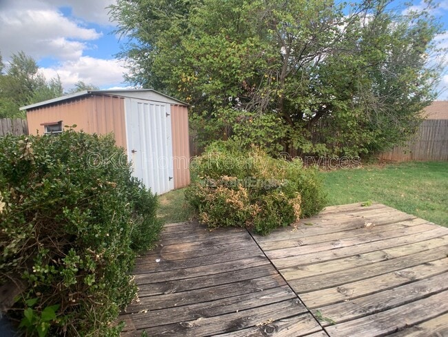 Building Photo - 4900 S Dimple Dr