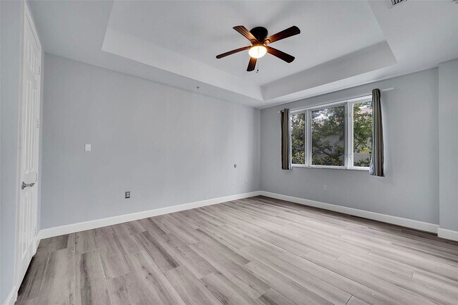 Building Photo - 1902 Coral Heights Ct