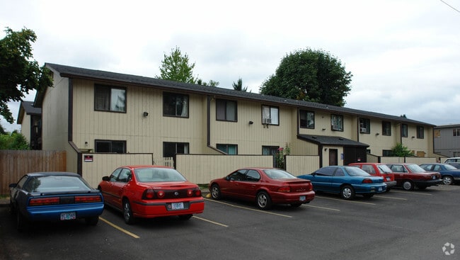 Primary Photo - Island Park Apartments