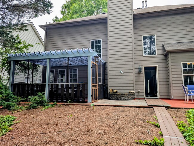 Building Photo - 13125 Morningpark Cir