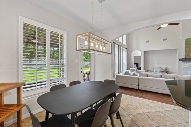 Building Photo - 42 N Arrow Canyon Cir