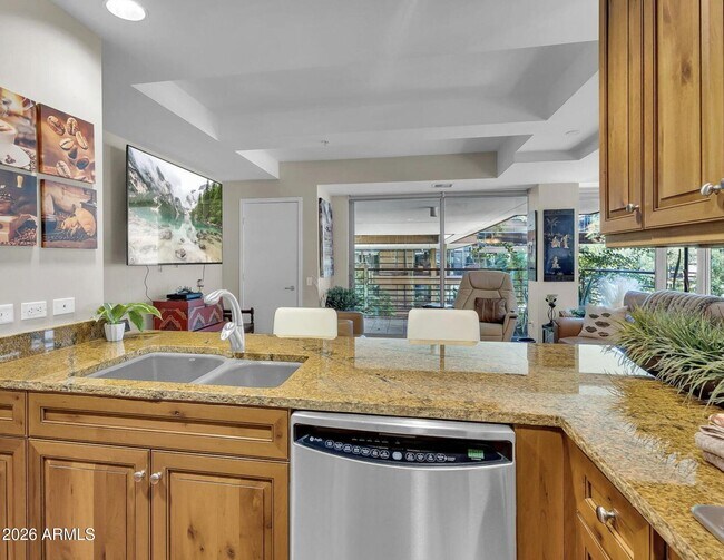 Building Photo - 7141 E Rancho Vista Dr