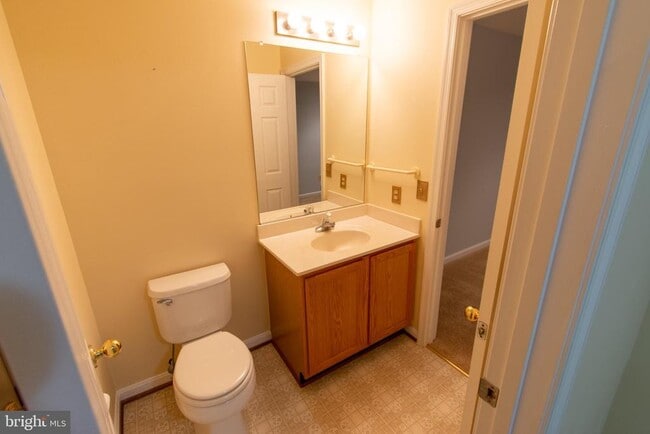 Building Photo - 11970 Thurloe Dr