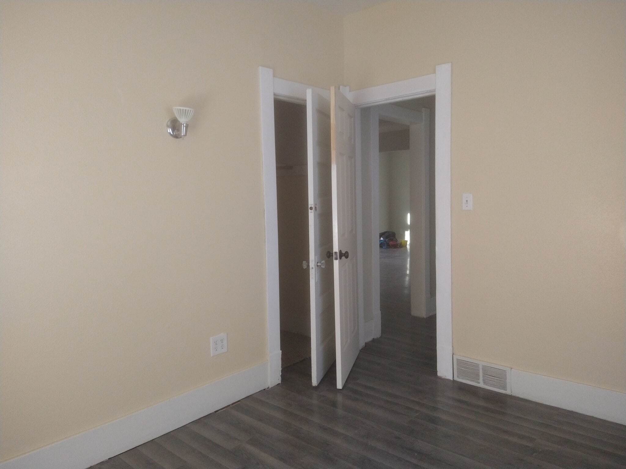 Bedroom - 1759 Barrows St