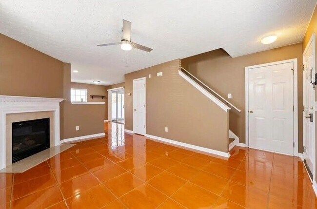 Building Photo - 5215 Sky Ridge Way