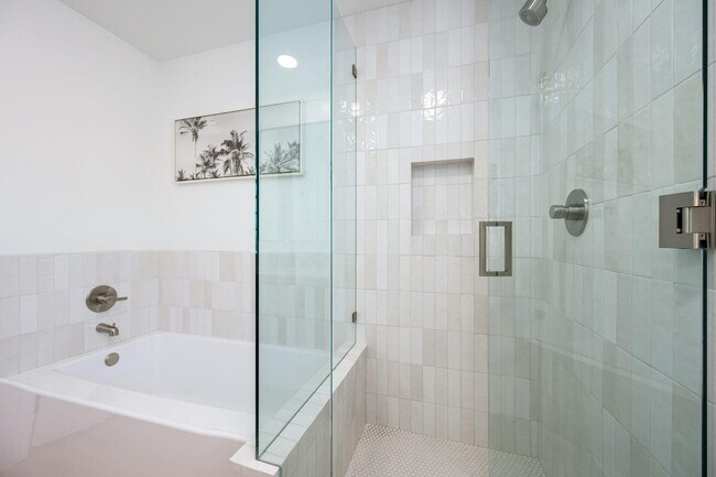 Building Photo - 76817 Manor Ln