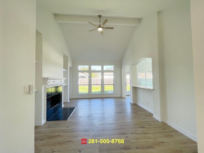 Building Photo - 7510 Golden Thistle Ln