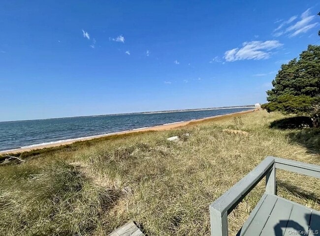 Building Photo - 16 N Shore Rd