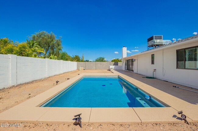 Building Photo - 12646 W Limewood Dr