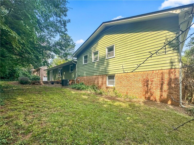 Building Photo - 4231 Marsh Rd