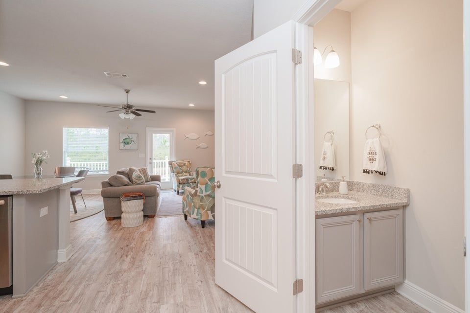 Building Photo - 90 Crossing Ln