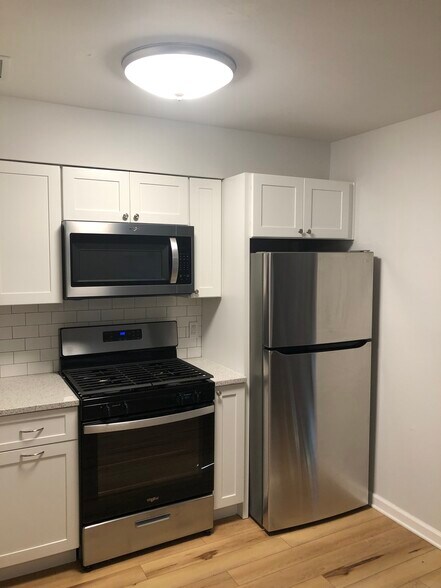 new kitchen - 16 Crestmont Dr