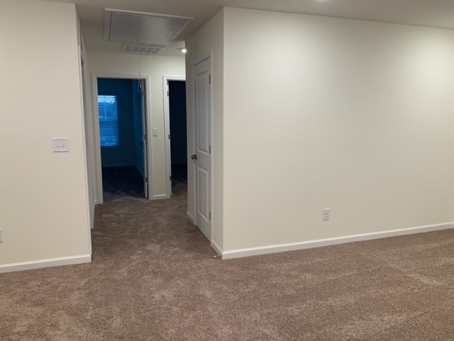 Building Photo - 8138 Ramsburg Dr
