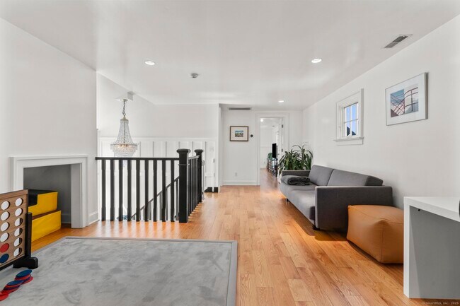 Building Photo - 275 Lalley Blvd