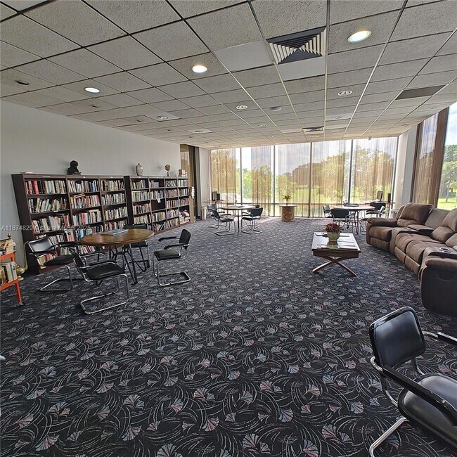Building Photo - 7051 Environ Blvd