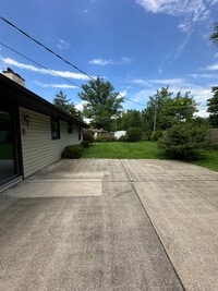 Building Photo - 279 Mockingbird Ln