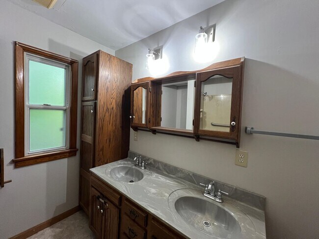 Building Photo - 6170 Mentor Park Blvd