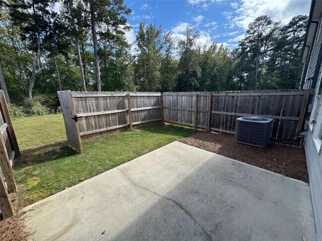Building Photo - 3376 Highbury Way