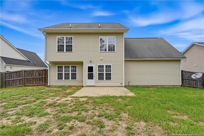 Building Photo - 2305 Gray Goose Loop
