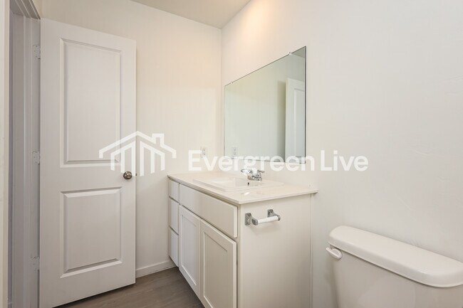 Building Photo - 3701 Los Cabos Dr