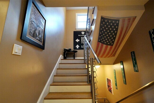 Building Photo - RENOVATED 5 BED/2 BATH WITH GREEN LINE ACCESS IN BRIGHTON