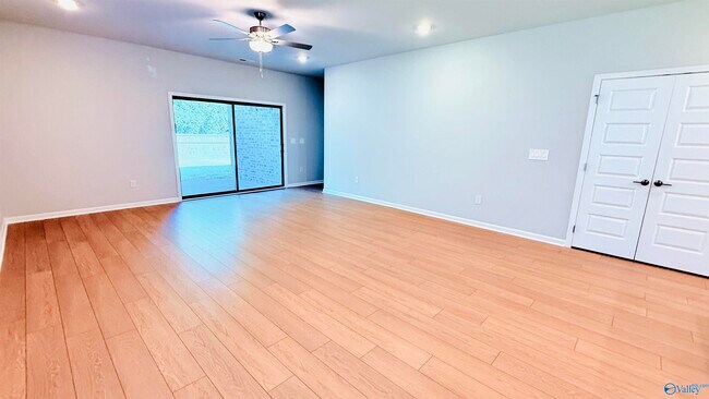 Building Photo - 220 Waylan Rdg Ln