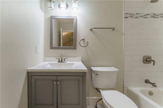 Building Photo - 642 Granby Hill Pl