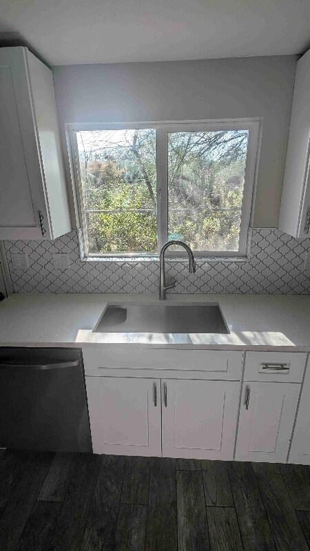 Building Photo - 3438 E Monte Vista Dr