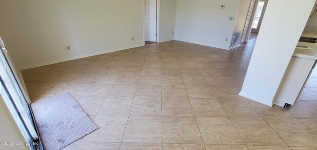 Building Photo - 2428 Cedar Trace Dr E