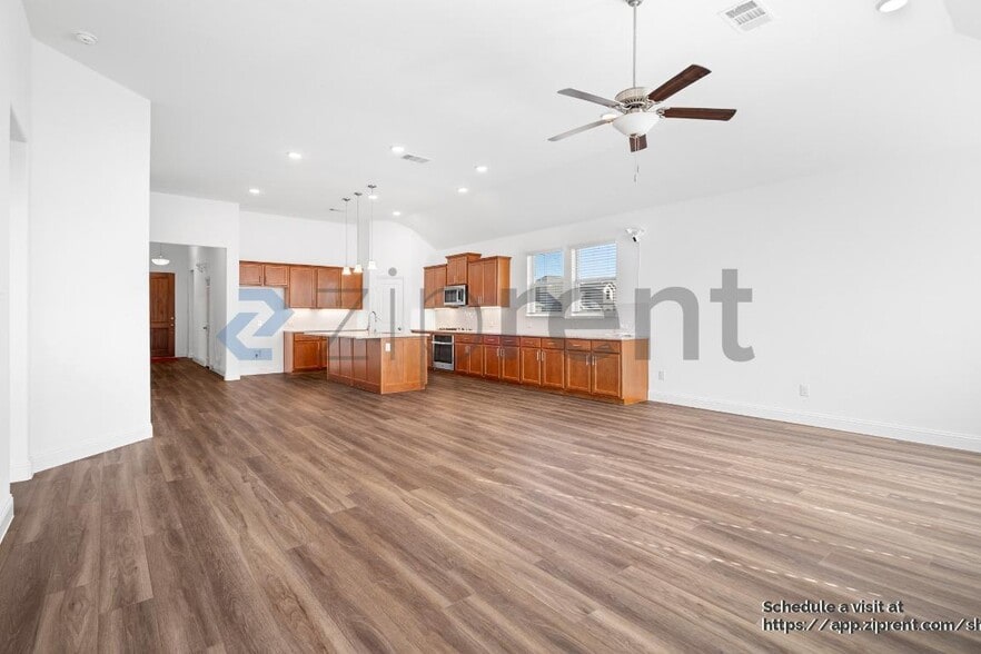 Building Photo - 2900 Long Slope Rd