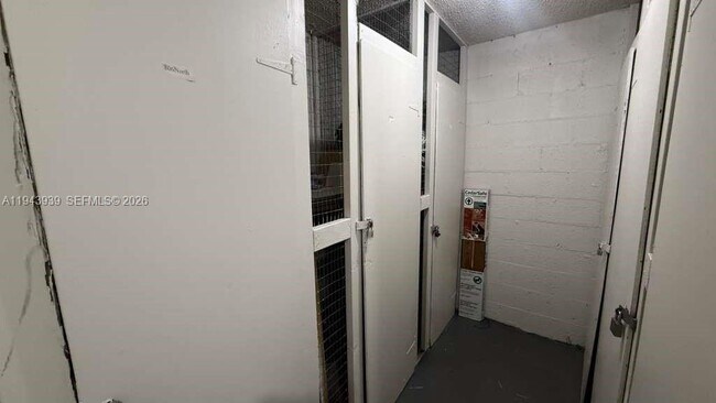 Building Photo - 16740 NE 9th Ave